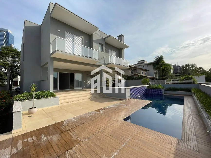 Foto 1 de Casa com 4 quartos à venda, 600m2 em Barueri - SP