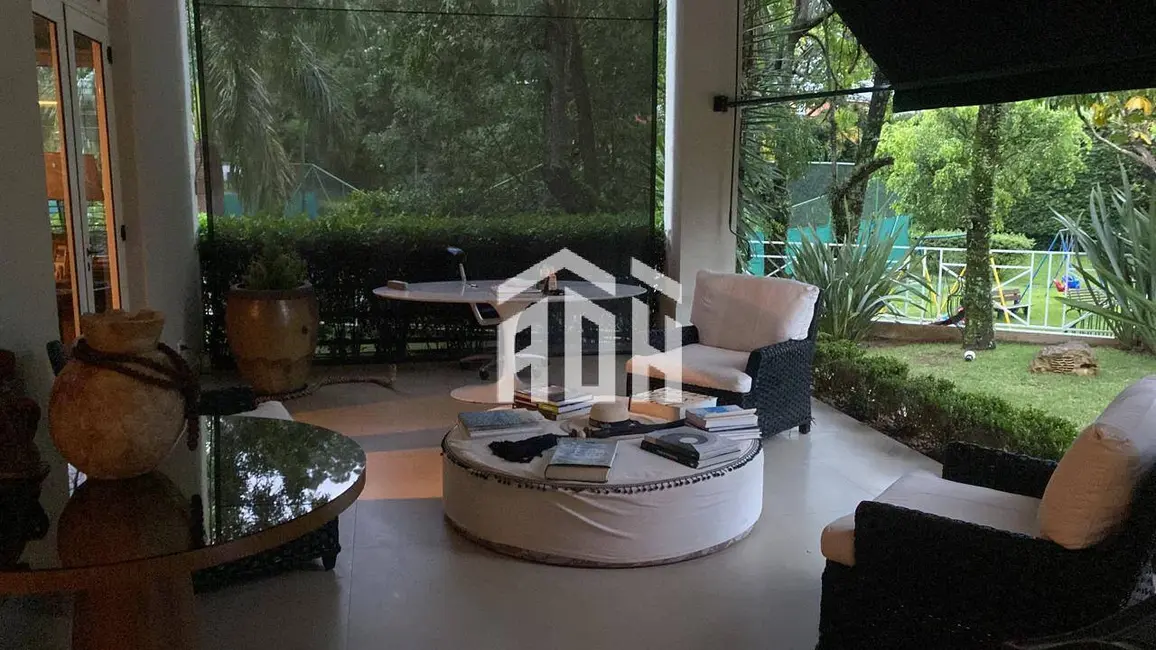 Foto 6 de Casa com 6 quartos para alugar, 1500m2 em Barueri - SP