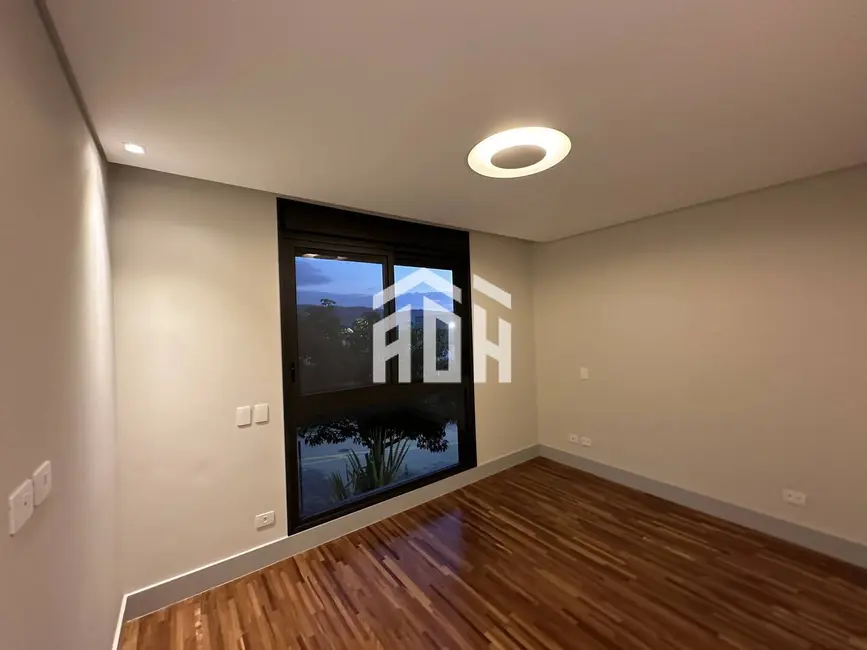 Foto 4 de Casa com 4 quartos à venda, 500m2 em Alphaville, Santana De Parnaiba - SP