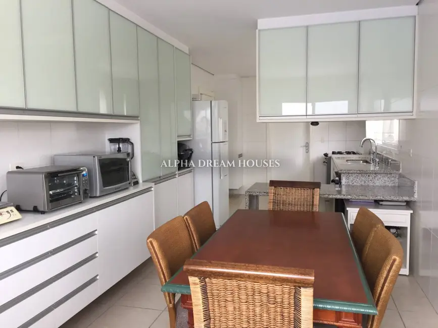 Casa com 5 quartos à venda e para alugar, 617m2 em Barueri - SP - imagem 7 Foto 7 de Casa com 5 quartos à venda e para alugar, 617m2 em Barueri - SP