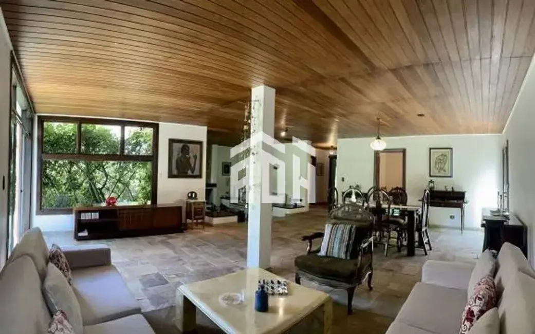 Casa com 3 quartos à venda, 582m2 em Barueri - SP - imagem 3 Foto 3 de Casa com 3 quartos à venda, 582m2 em Barueri - SP