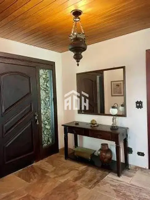 Casa com 3 quartos à venda, 582m2 em Barueri - SP - imagem 8 Foto 8 de Casa com 3 quartos à venda, 582m2 em Barueri - SP