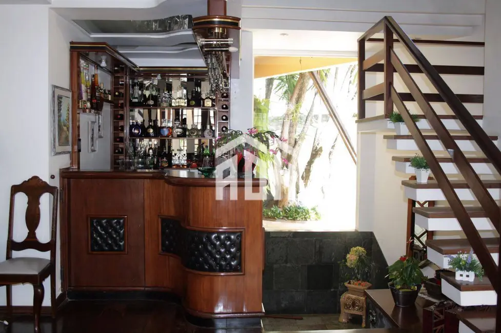 Foto 3 de Casa com 4 quartos à venda, 530m2 em Barueri - SP