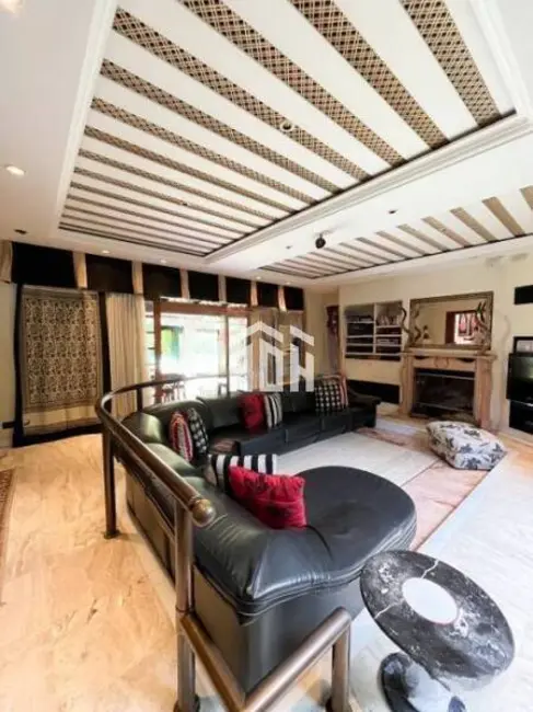 Foto 3 de Casa com 5 quartos à venda, 1870m2 em Barueri - SP