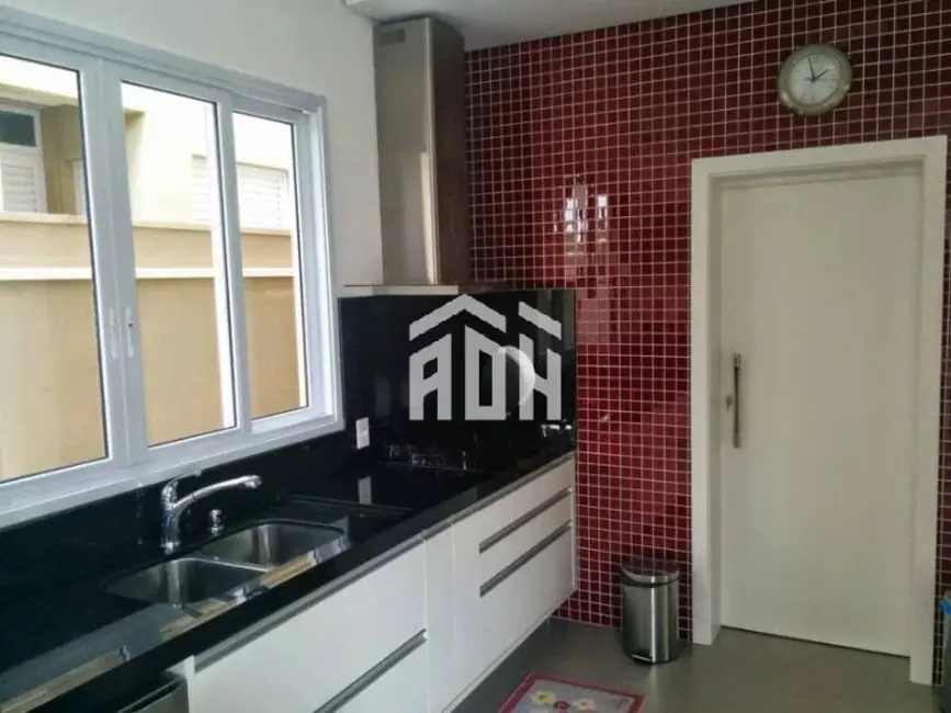 Casa com 3 quartos à venda, 420m2 em Barueri - SP - imagem 8 Foto 8 de Casa com 3 quartos à venda, 420m2 em Barueri - SP