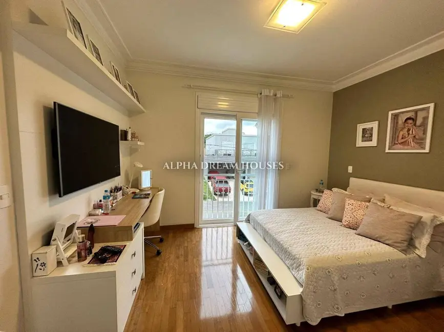 Casa com 3 quartos à venda, 306m2 em Alphaville, Santana De Parnaiba - SP - imagem 8 Foto 8 de Casa com 3 quartos à venda, 306m2 em Alphaville, Santana De Parnaiba - SP