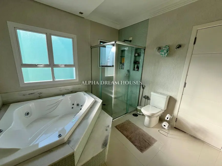 Casa com 3 quartos à venda, 306m2 em Alphaville, Santana De Parnaiba - SP - imagem 6 Foto 6 de Casa com 3 quartos à venda, 306m2 em Alphaville, Santana De Parnaiba - SP