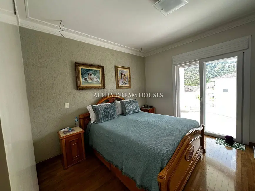 Casa com 3 quartos à venda, 306m2 em Alphaville, Santana De Parnaiba - SP - imagem 4 Foto 4 de Casa com 3 quartos à venda, 306m2 em Alphaville, Santana De Parnaiba - SP