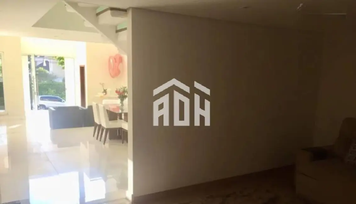 Foto 4 de Casa com 4 quartos à venda, 560m2 em Barueri - SP