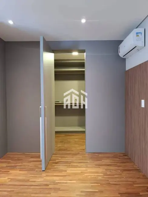 Casa com 4 quartos à venda, 603m2 em Barueri - SP - imagem 3 Foto 3 de Casa com 4 quartos à venda, 603m2 em Barueri - SP