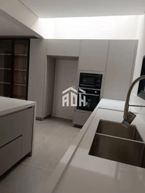 Casa com 4 quartos à venda, 603m2 em Barueri - SP - imagem 5 Foto 5 de Casa com 4 quartos à venda, 603m2 em Barueri - SP