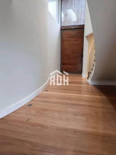 Casa com 4 quartos à venda, 603m2 em Barueri - SP - imagem 8 Foto 8 de Casa com 4 quartos à venda, 603m2 em Barueri - SP