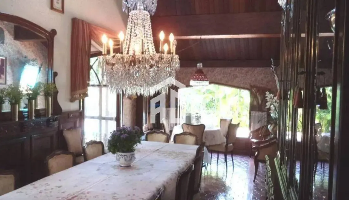 Foto 4 de Casa com 4 quartos à venda, 550m2 em Barueri - SP