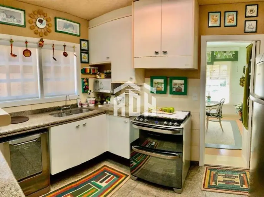 Foto 6 de Casa com 4 quartos à venda, 650m2 em Barueri - SP