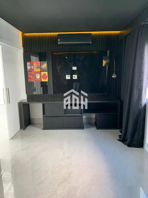 Casa com 4 quartos à venda e para alugar, 740m2 em Alphaville, Santana De Parnaiba - SP - imagem 4 Foto 4 de Casa com 4 quartos à venda e para alugar, 740m2 em Alphaville, Santana De Parnaiba - SP