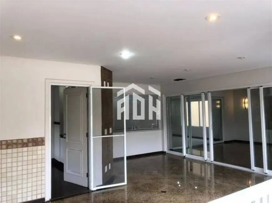Casa com 4 quartos para alugar, 530m2 em Barueri - SP - imagem 4 Foto 4 de Casa com 4 quartos para alugar, 530m2 em Barueri - SP