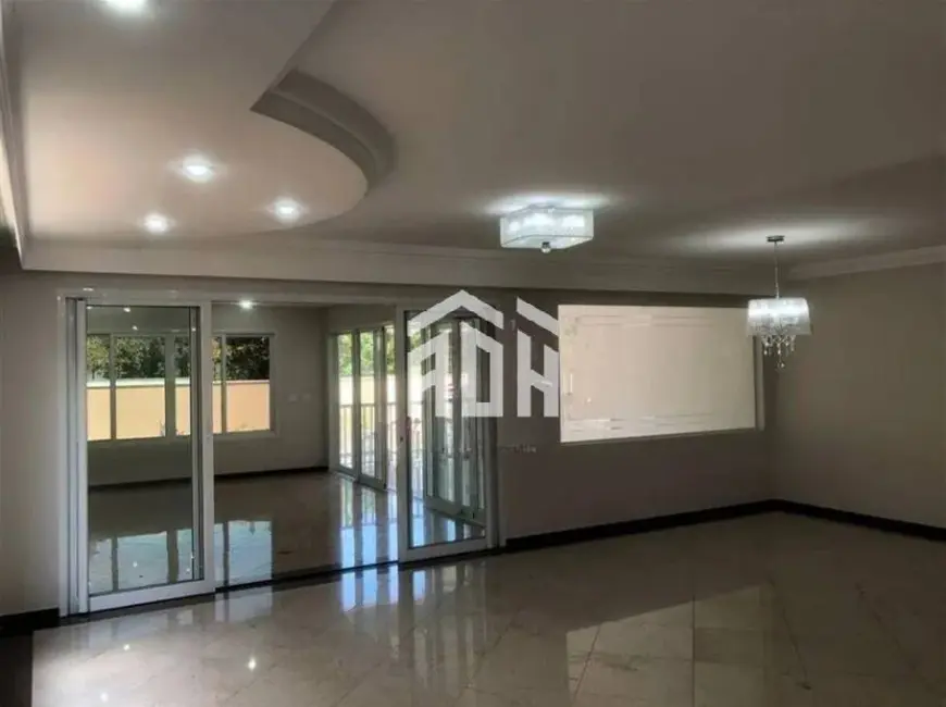 Casa com 4 quartos para alugar, 530m2 em Barueri - SP - imagem 2 Foto 2 de Casa com 4 quartos para alugar, 530m2 em Barueri - SP