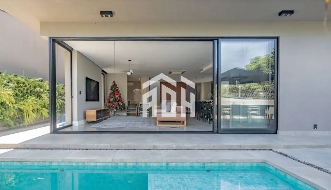 Casa com 4 quartos à venda, 445m2 em Alphaville, Santana De Parnaiba - SP - imagem 5 Foto 5 de Casa com 4 quartos à venda, 445m2 em Alphaville, Santana De Parnaiba - SP