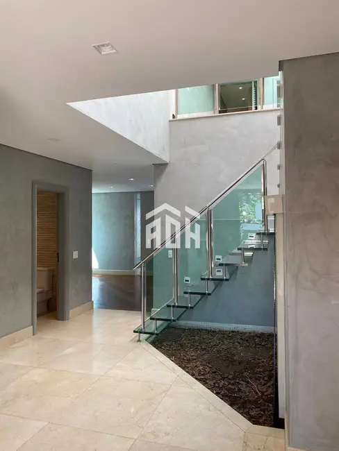 Casa com 4 quartos à venda, 590m2 em Barueri - SP - imagem 5 Foto 5 de Casa com 4 quartos à venda, 590m2 em Barueri - SP