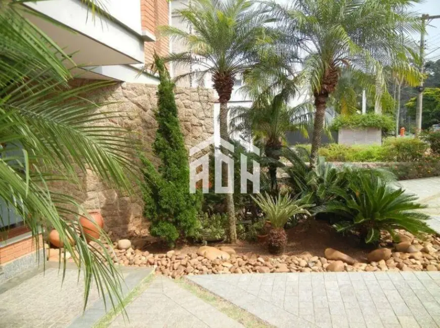 Foto 3 de Casa com 4 quartos à venda, 690m2 em Barueri - SP