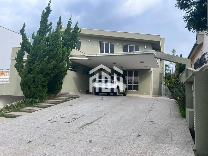 Casa com 3 quartos à venda e para alugar, 900m2 em Barueri - SP - imagem 1 Foto 1 de Casa com 3 quartos à venda e para alugar, 900m2 em Barueri - SP