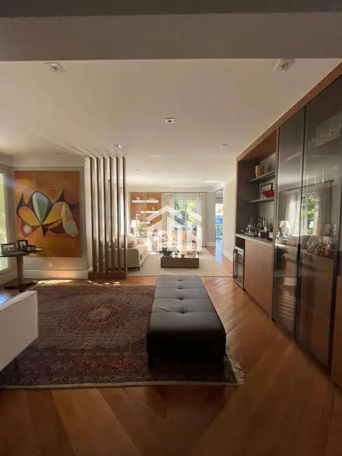 Casa com 4 quartos à venda, 500m2 em Barueri - SP - imagem 7 Foto 7 de Casa com 4 quartos à venda, 500m2 em Barueri - SP