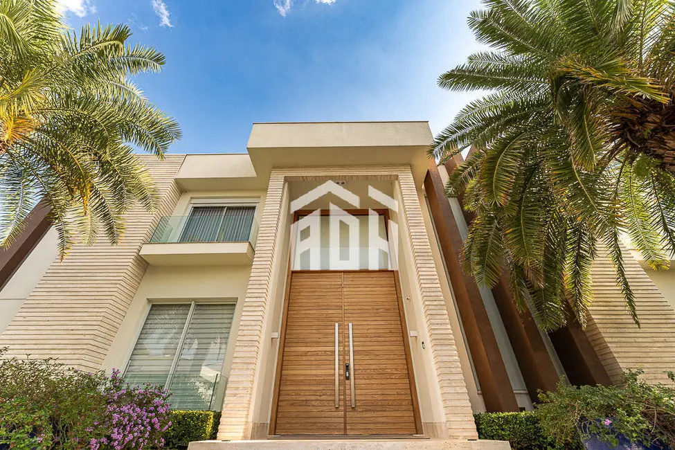 Casa com 5 quartos à venda, 1280m2 em Barueri - SP - imagem 5 Foto 5 de Casa com 5 quartos à venda, 1280m2 em Barueri - SP