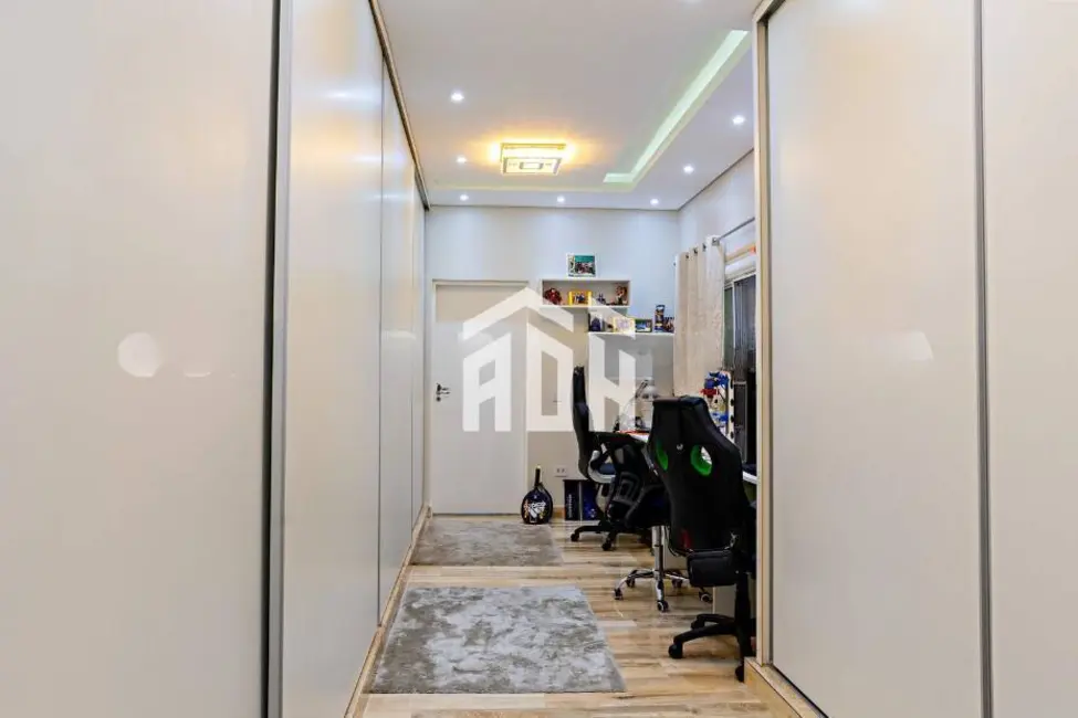 Casa com 5 quartos à venda, 1700m2 em Barueri - SP - imagem 6 Foto 6 de Casa com 5 quartos à venda, 1700m2 em Barueri - SP