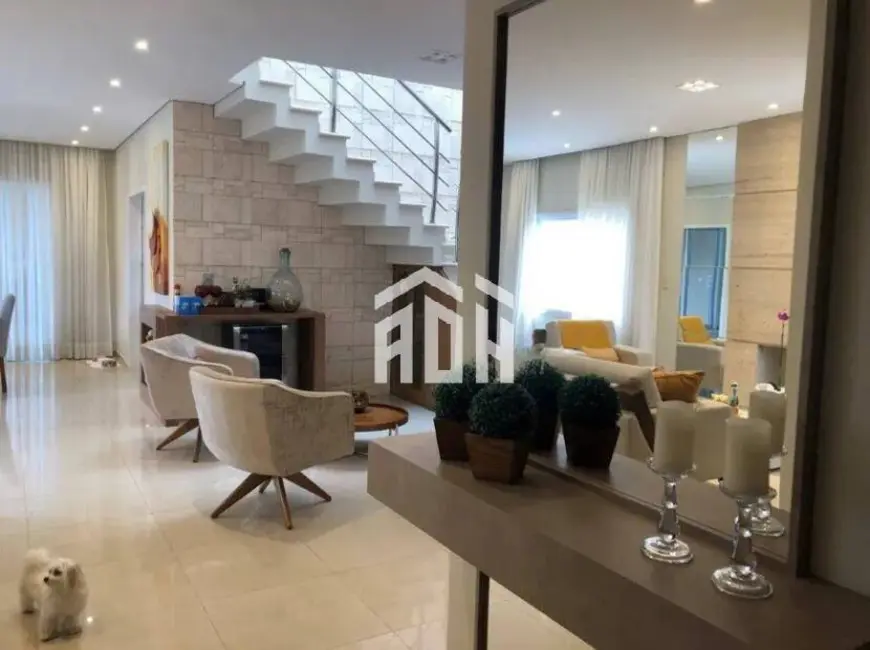 Casa com 4 quartos à venda, 424m2 em Alphaville, Santana De Parnaiba - SP - imagem 9 Foto 9 de Casa com 4 quartos à venda, 424m2 em Alphaville, Santana De Parnaiba - SP