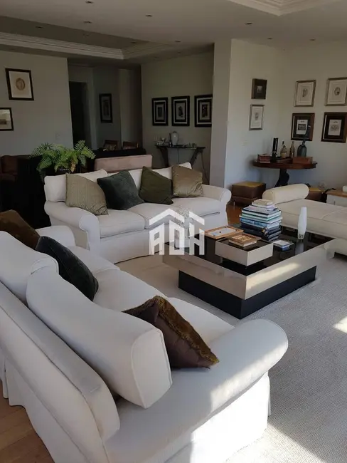 Casa com 4 quartos à venda, 490m2 em Alphaville, Santana De Parnaiba - SP - imagem 2 Foto 2 de Casa com 4 quartos à venda, 490m2 em Alphaville, Santana De Parnaiba - SP