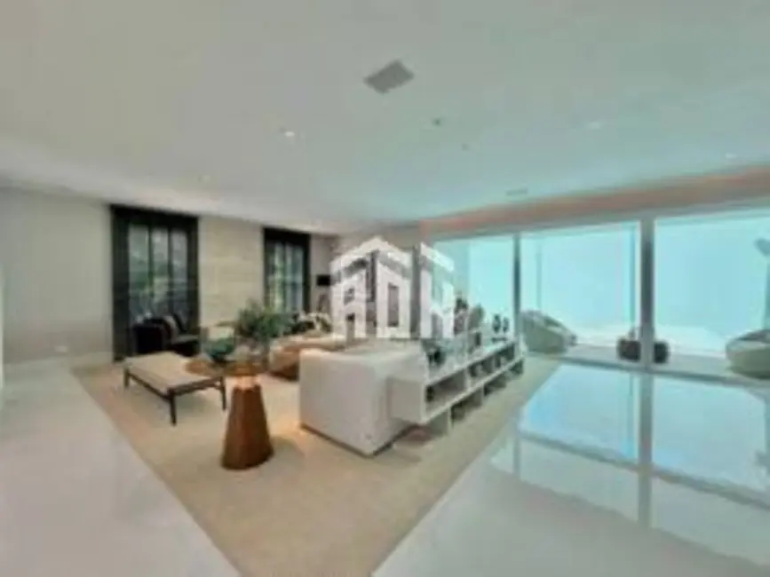 Casa com 4 quartos à venda, 680m2 em Alphaville, Santana De Parnaiba - SP - imagem 5 Foto 5 de Casa com 4 quartos à venda, 680m2 em Alphaville, Santana De Parnaiba - SP