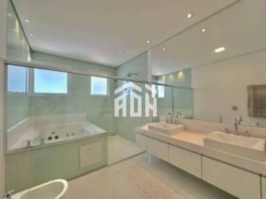 Casa com 4 quartos à venda, 680m2 em Alphaville, Santana De Parnaiba - SP - imagem 8 Foto 8 de Casa com 4 quartos à venda, 680m2 em Alphaville, Santana De Parnaiba - SP