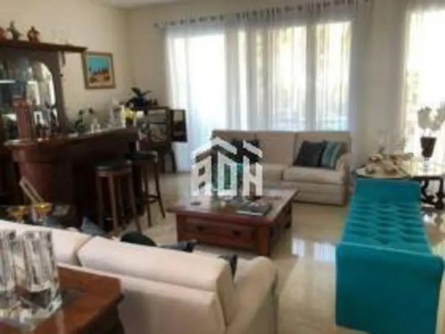 Casa com 4 quartos à venda e para alugar, 600m2 em Alphaville, Santana De Parnaiba - SP - imagem 3 Foto 3 de Casa com 4 quartos à venda e para alugar, 600m2 em Alphaville, Santana De Parnaiba - SP