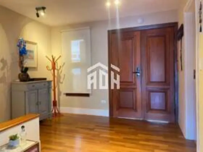 Casa com 4 quartos à venda, 325m2 em Alphaville, Santana De Parnaiba - SP - imagem 2 Foto 2 de Casa com 4 quartos à venda, 325m2 em Alphaville, Santana De Parnaiba - SP