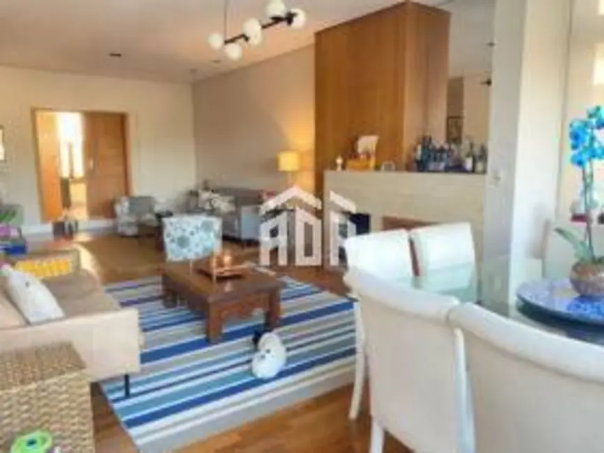 Casa com 4 quartos à venda, 325m2 em Alphaville, Santana De Parnaiba - SP - imagem 5 Foto 5 de Casa com 4 quartos à venda, 325m2 em Alphaville, Santana De Parnaiba - SP