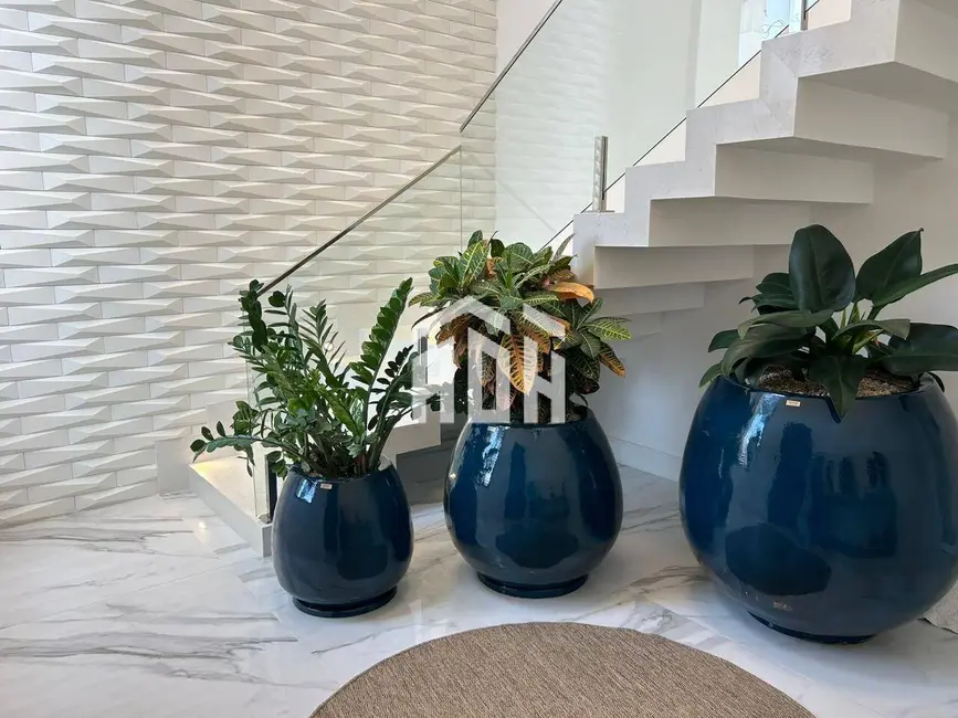 Foto 3 de Casa com 5 quartos à venda, 640m2 em Barueri - SP