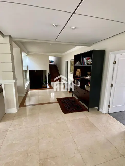 Foto 8 de Casa com 4 quartos à venda e para alugar, 950m2 em Barueri - SP