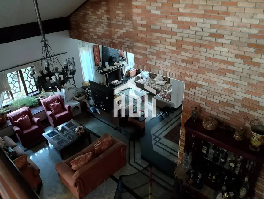 Casa com 4 quartos à venda, 830m2 em Barueri - SP - imagem 8 Foto 8 de Casa com 4 quartos à venda, 830m2 em Barueri - SP