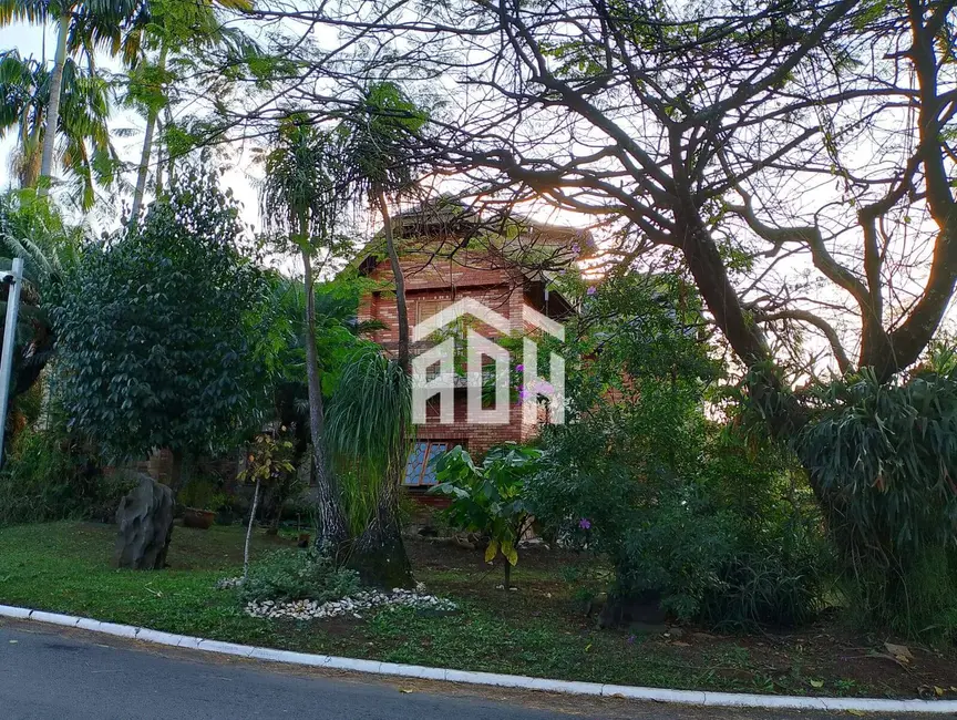 Casa com 4 quartos à venda, 830m2 em Barueri - SP - imagem 1 Foto 1 de Casa com 4 quartos à venda, 830m2 em Barueri - SP