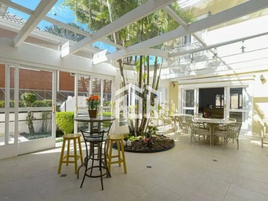 Casa com 4 quartos à venda e para alugar, 582m2 em Barueri - SP - imagem 4 Foto 4 de Casa com 4 quartos à venda e para alugar, 582m2 em Barueri - SP