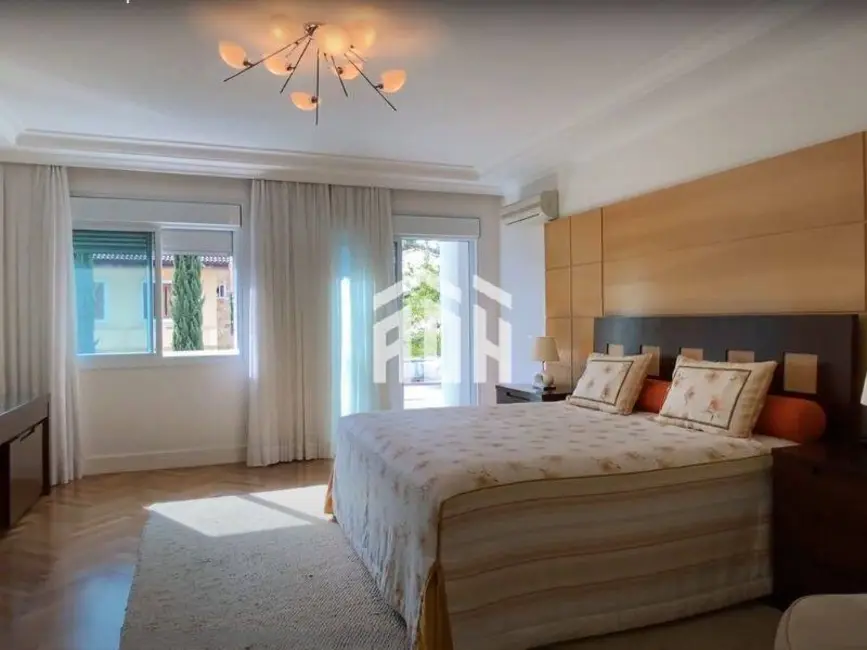 Foto 9 de Casa com 4 quartos à venda, 560m2 em Barueri - SP