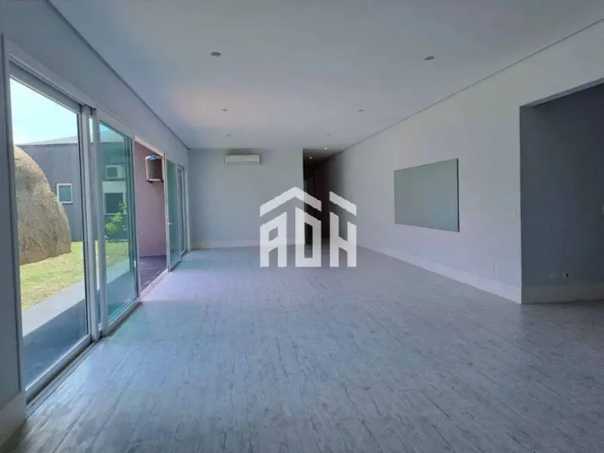 Foto 2 de Casa com 4 quartos para alugar, 4700m2 em Barueri - SP