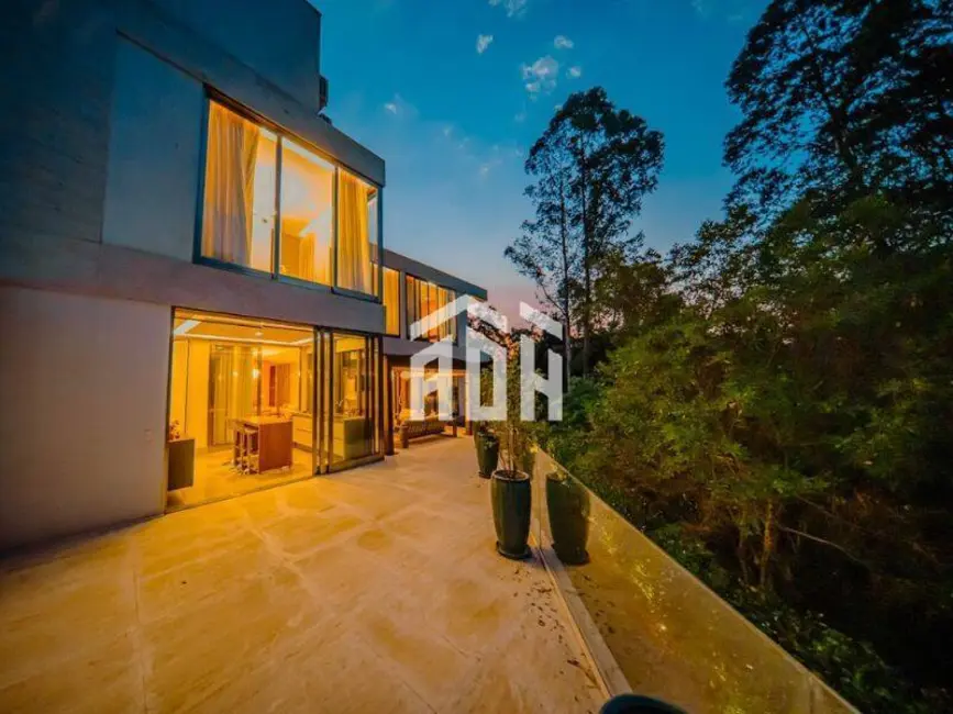 Foto 3 de Casa com 5 quartos para alugar, 500m2 em Alphaville, Santana De Parnaiba - SP