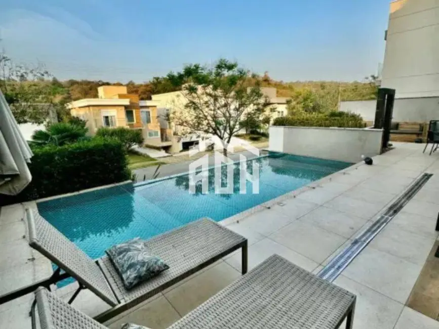 Foto 2 de Casa com 4 quartos à venda e para alugar, 302m2 em Alphaville, Santana De Parnaiba - SP