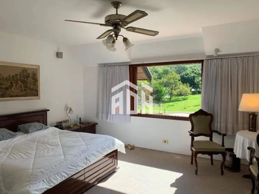 Casa com 4 quartos à venda e para alugar, 1740m2 em Alphaville, Santana De Parnaiba - SP - imagem 5 Foto 5 de Casa com 4 quartos à venda e para alugar, 1740m2 em Alphaville, Santana De Parnaiba - SP