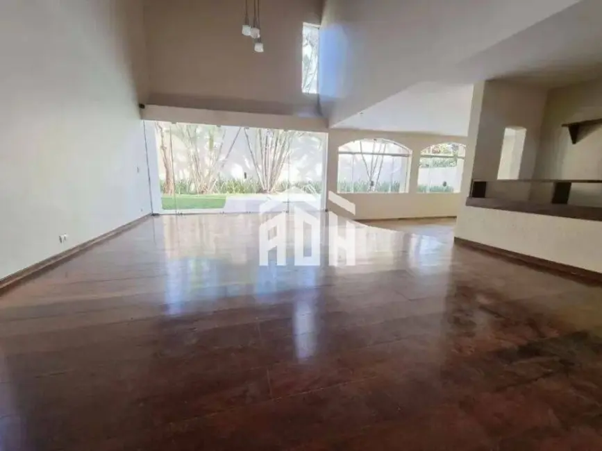Casa com 3 quartos à venda, 560m2 em Barueri - SP - imagem 3 Foto 3 de Casa com 3 quartos à venda, 560m2 em Barueri - SP