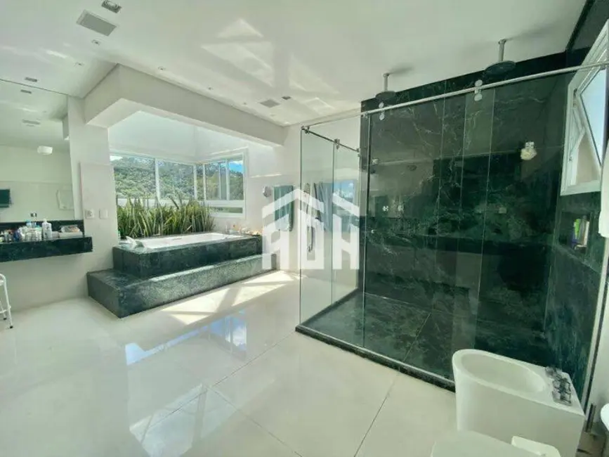 Casa com 5 quartos à venda, 1000m2 em Alphaville, Santana De Parnaiba - SP - imagem 9 Foto 9 de Casa com 5 quartos à venda, 1000m2 em Alphaville, Santana De Parnaiba - SP