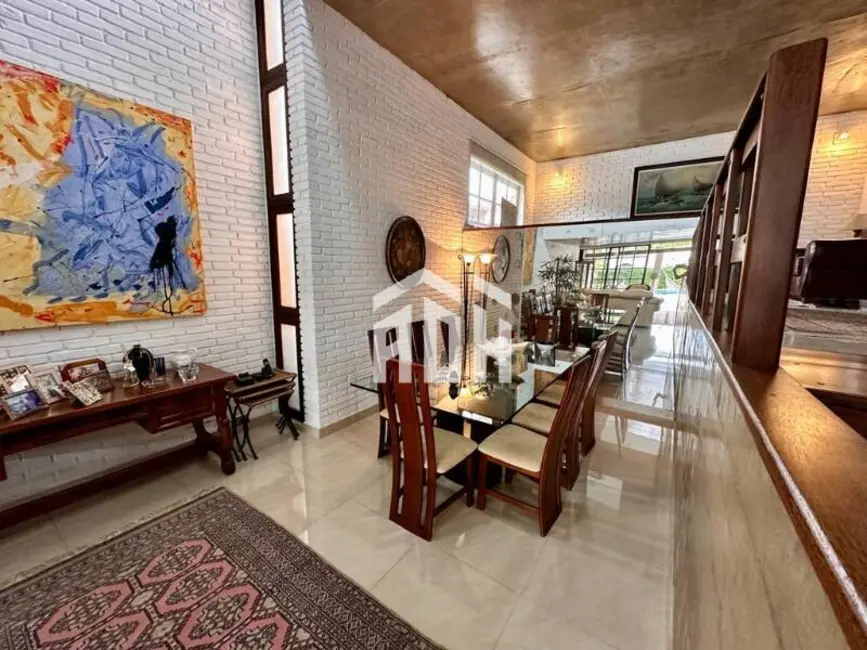 Casa com 3 quartos à venda, 360m2 em Alphaville, Santana De Parnaiba - SP - imagem 4 Foto 4 de Casa com 3 quartos à venda, 360m2 em Alphaville, Santana De Parnaiba - SP