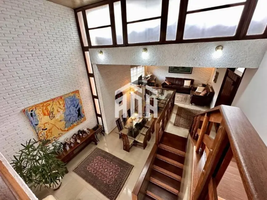 Casa com 3 quartos à venda, 360m2 em Alphaville, Santana De Parnaiba - SP - imagem 8 Foto 8 de Casa com 3 quartos à venda, 360m2 em Alphaville, Santana De Parnaiba - SP