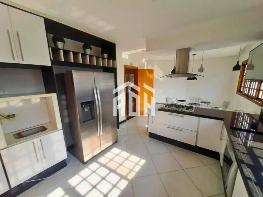 Casa com 4 quartos à venda, 600m2 em Alphaville, Santana De Parnaiba - SP - imagem 9 Foto 9 de Casa com 4 quartos à venda, 600m2 em Alphaville, Santana De Parnaiba - SP
